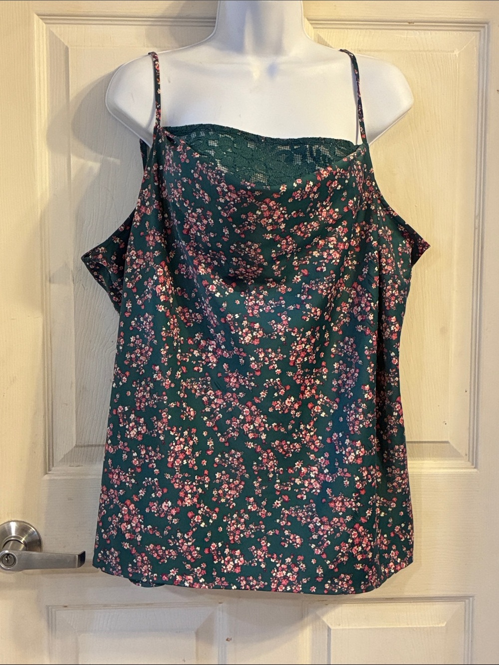 Lane Bryant Woman’s Green Floral Lace-Trim Cami, Size: 18